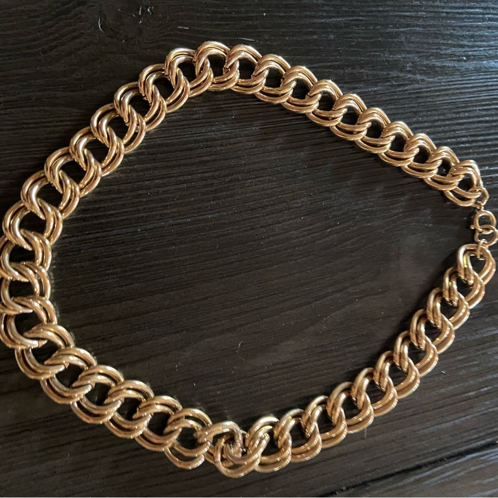 Elegant Gold Chain Necklace